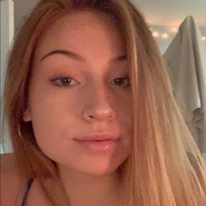 Meet your Posher, Val